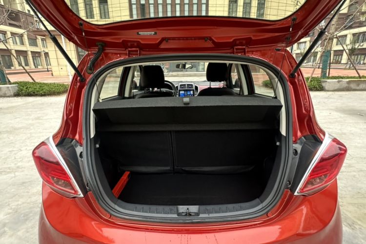 Used CHANGAN Benni 2015 1.4L IMT Prestige Model China V Standard Trunk