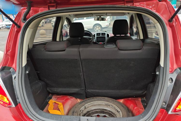 Used CHANGAN Benni 2015 1.4L IMT Luxury Model China IV Trunk