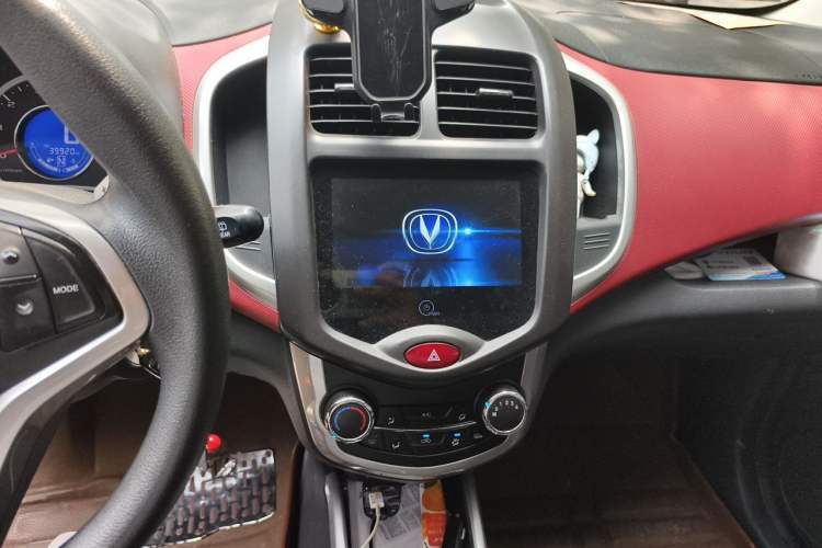Used CHANGAN Benni 2015 1.4L IMT Prestige Model China V Standard Audio And AC Panel