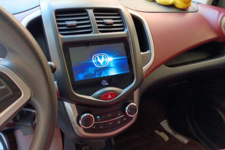 Used CHANGAN Benni 2015 1.4L Manual Sunroof Version China V Standard Audio And AC Panel