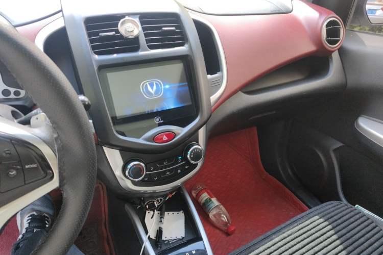 Used CHANGAN Benni 2015 1.4L IMT Sunroof Version China V Standard Audio And AC Panel