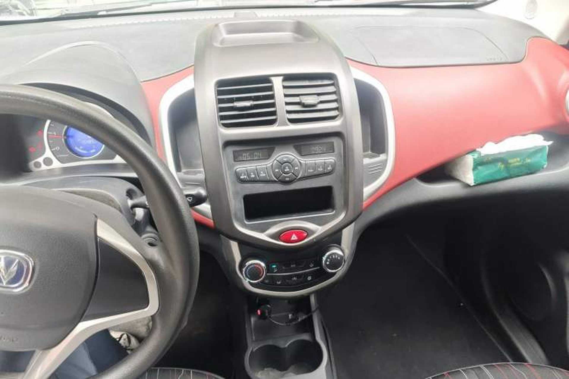 Used CHANGAN Benni 2015 1.4L Manual Luxury Model China IV Standard Audio And AC Panel