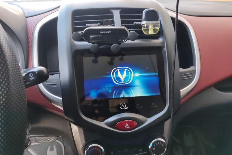Used CHANGAN Benni 2015 1.4L IMT Luxury Model China IV Audio And AC Panel