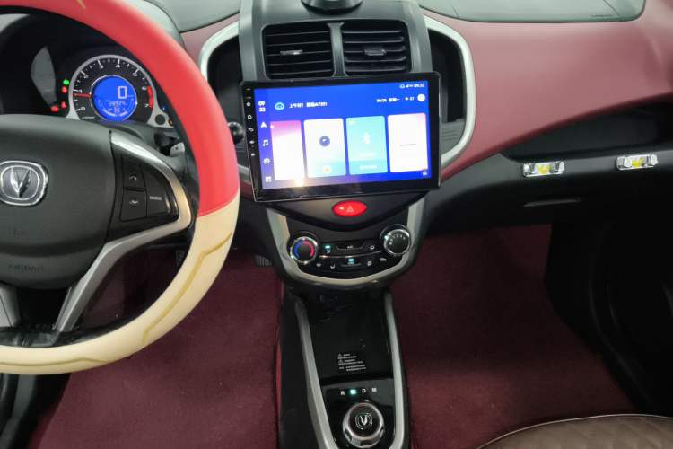 Used CHANGAN Benni 2015 1.4L IMT Prestige Model China V Standard Audio And AC Panel