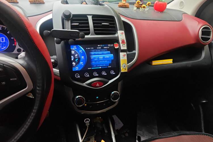 Used CHANGAN Benni 2015 1.4L IMT Luxury Version China IV Standard Audio And AC Panel