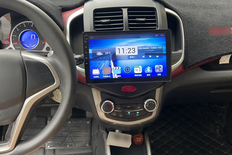 Used CHANGAN Benni 2015 1.4L IMT Luxury Model China V Standard Audio And AC Panel