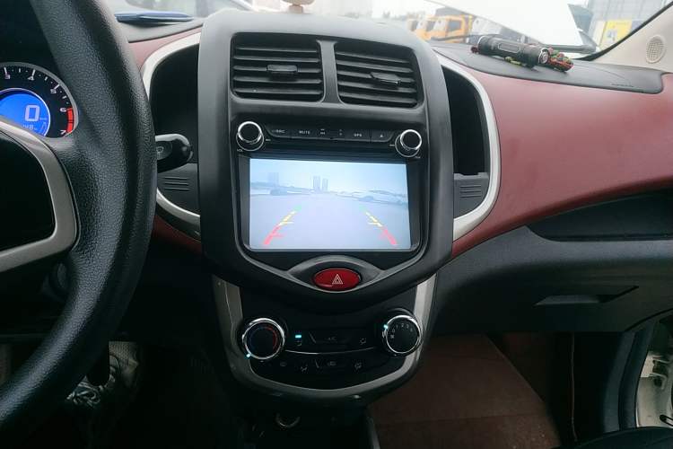 Used CHANGAN Benni 2015 1.4L IMT Luxury Version China IV Standard Audio And AC Panel