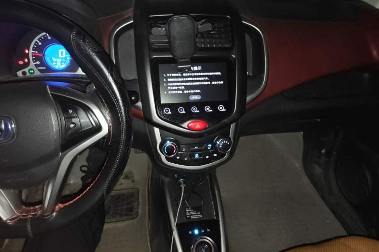 Used CHANGAN Benni 2015 1.4L IMT Sunroof Version China IV Standard Audio And AC Panel