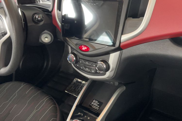 Used CHANGAN Benni 2015 1.4L IMT Prestige Model China V Standard Audio And AC Panel
