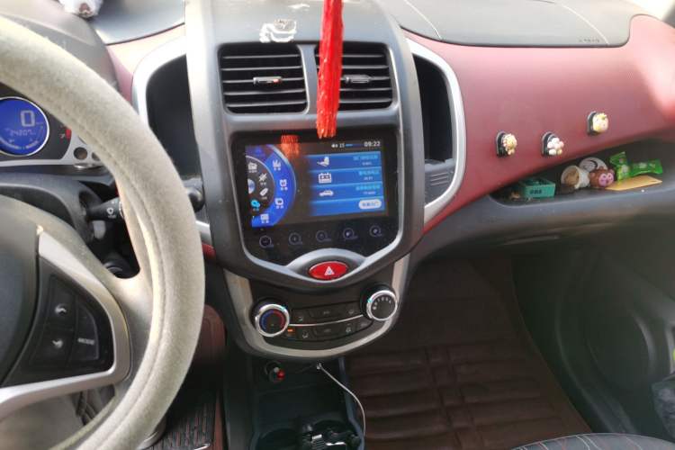 Used CHANGAN Benni 2015 1.4L Manual Luxury Model China V Standard Audio And AC Panel