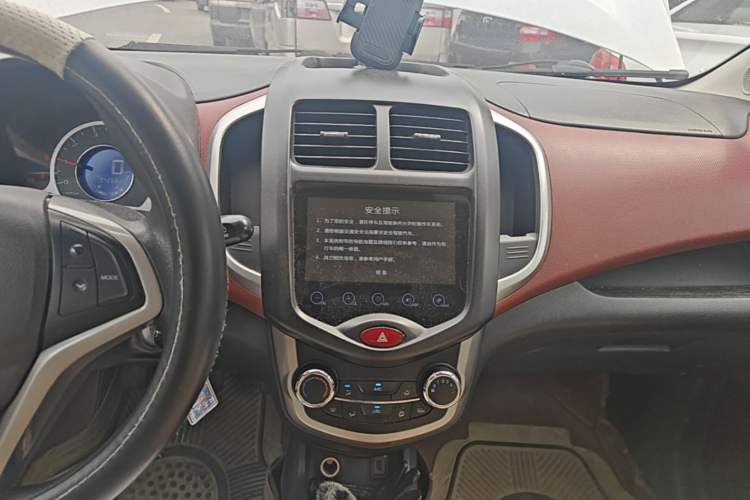 Used CHANGAN Benni 2015 1.4L Manual Luxury Model China V Standard Audio And AC Panel