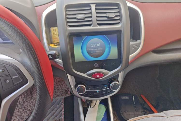 Used CHANGAN Benni 2015 1.4L IMT Prestige Model China V Standard Audio And AC Panel