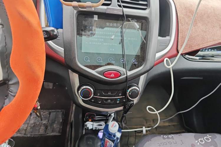 Used CHANGAN Benni 2015 1.4L Manual Sunroof Version China V Standard Audio And AC Panel