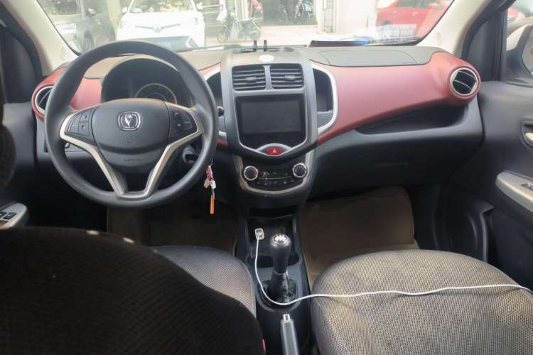 Used CHANGAN Benni 2015 1.4L Manual Luxury Model China V Standard Center Console
