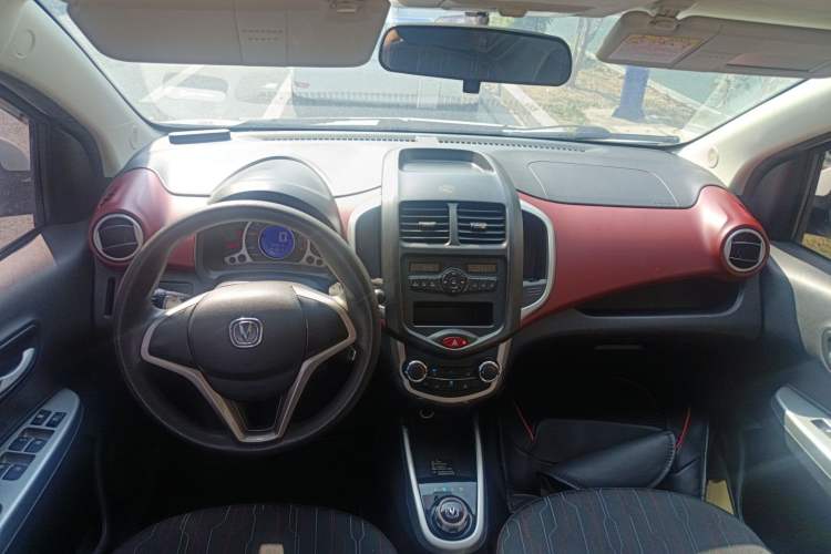 Used CHANGAN Benni 2015 1.4L IMT Luxury Model China V Standard Center Console