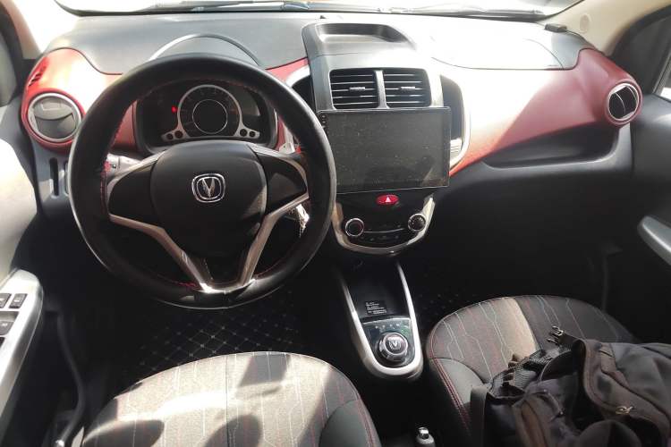Used CHANGAN Benni 2015 1.4L IMT Luxury Model China V Standard Center Console