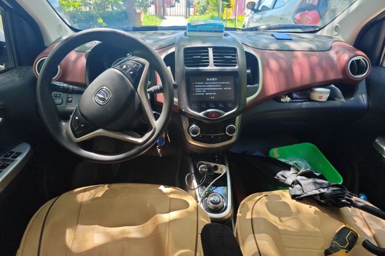 Used CHANGAN Benni 2015 1.4L IMT Prestige Model China V Standard Center Console