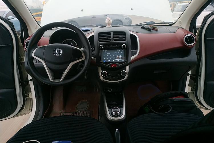 Used CHANGAN Benni 2015 1.4L IMT Luxury Version China IV Standard Center Console
