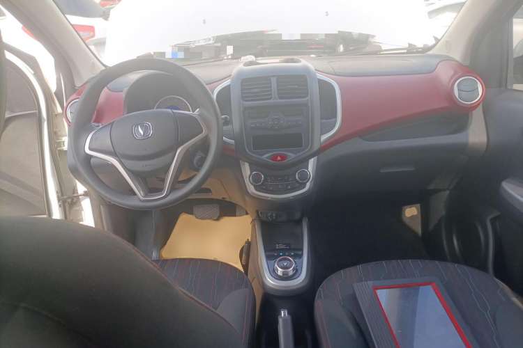 Used CHANGAN Benni 2015 1.4L IMT Luxury Model China V Standard Center Console