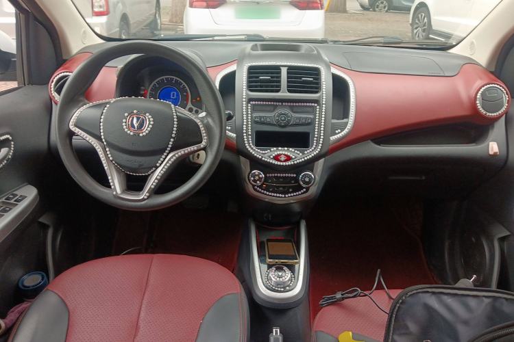 Used CHANGAN Benni 2015 1.4L IMT Luxury Version China IV Standard Center Console