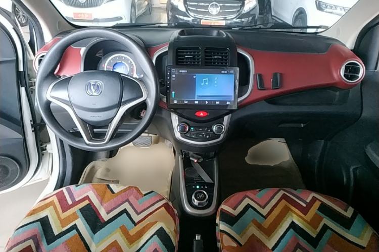 Used CHANGAN Benni 2015 1.4L IMT Luxury Model China V Standard Center Console