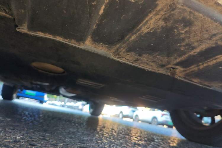 Used CHANGAN Benni 2015 1.4L IMT Prestige Model China V Standard Chassis Front