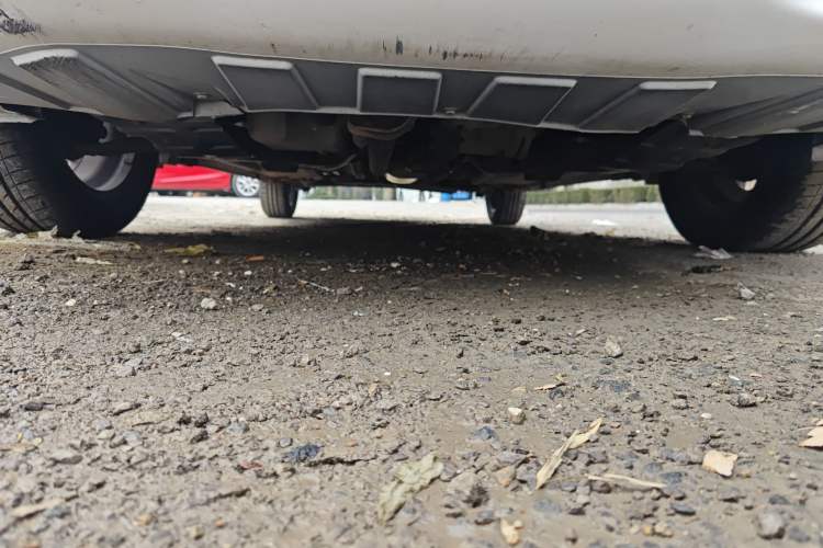 Used CHANGAN Benni 2015 1.4L IMT Prestige Model China V Standard Chassis Front