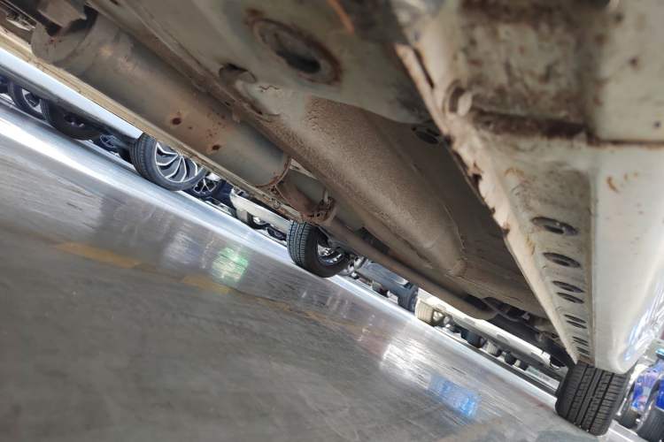 Used CHANGAN Benni 2015 1.4L IMT Luxury Model China V Standard Chassis Front Left