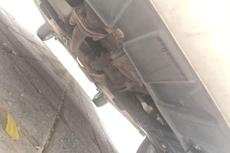 Used CHANGAN Benni 2015 1.4L IMT Luxury Model China V Standard Chassis Front