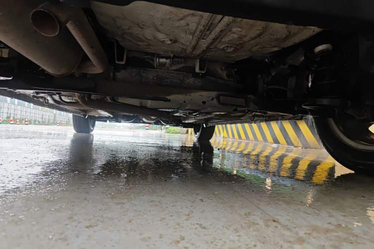 Used CHANGAN Benni 2015 1.4L IMT Luxury Version China IV Standard Chassis Rear