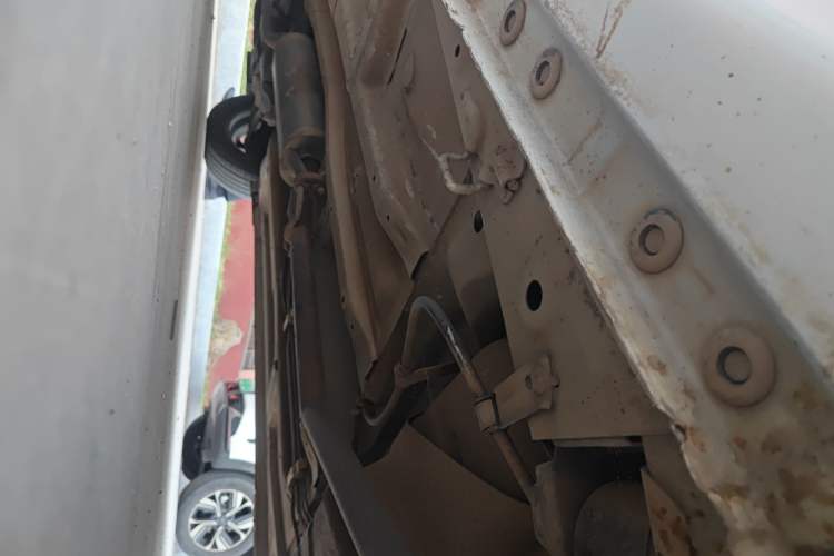 Used CHANGAN Benni 2015 1.4L IMT Prestige Model China V Standard Chassis Rear Left