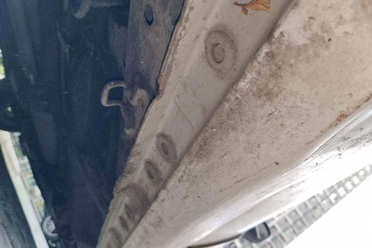 Used CHANGAN Benni 2015 1.4L IMT Prestige Model China V Standard Chassis Rear Right