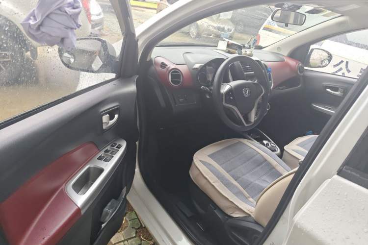 Used CHANGAN Benni 2015 1.4L IMT Luxury Model China IV Driver Seat