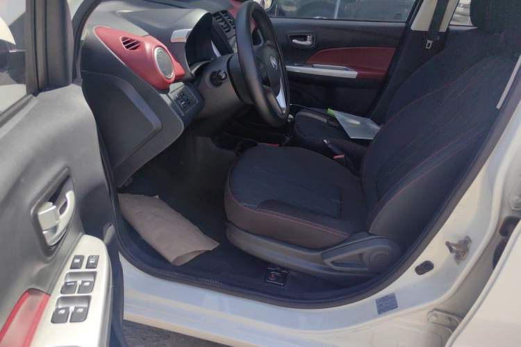 Used CHANGAN Benni 2015 1.4L Manual Luxury Model China V Standard Driver Seat