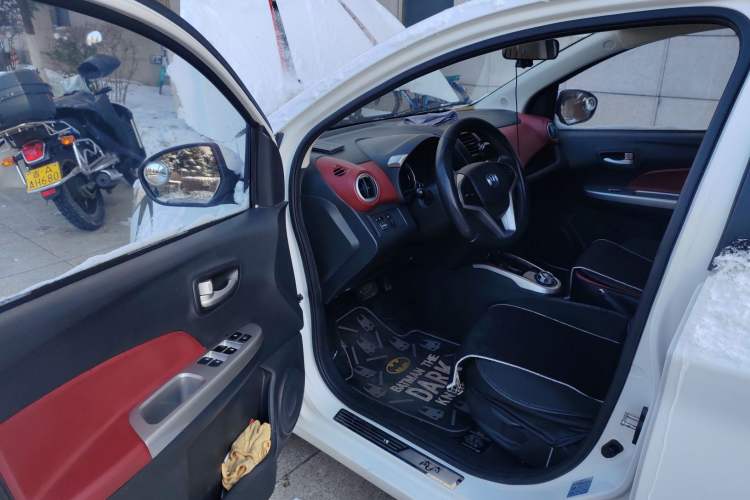 Used CHANGAN Benni 2015 1.4L IMT Luxury Model China IV Driver Seat