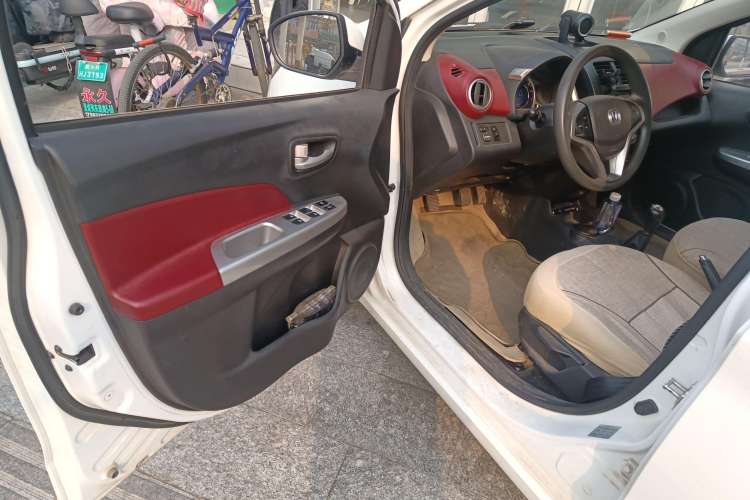Used CHANGAN Benni 2015 1.4L Manual Luxury Model China V Standard Driver Seat