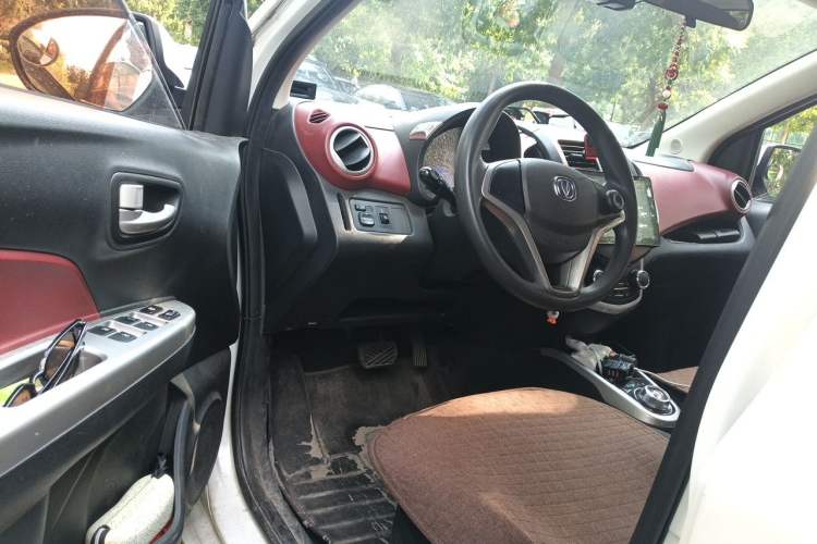 Used CHANGAN Benni 2015 1.4L IMT Luxury Model China V Standard Driver Seat