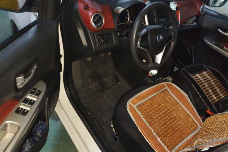 Used CHANGAN Benni 2015 1.4L Manual Luxury Model China V Standard Driver Seat