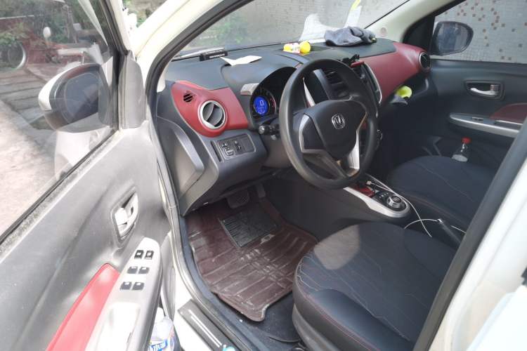 Used CHANGAN Benni 2015 1.4L IMT Luxury Model China V Standard Driver Seat