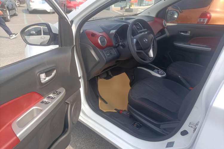 Used CHANGAN Benni 2015 1.4L IMT Luxury Model China V Standard Driver Seat