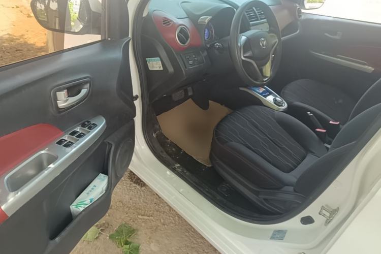 Used CHANGAN Benni 2015 1.4L IMT Luxury Model China V Standard Driver Seat