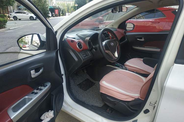 Used CHANGAN Benni 2015 1.4L IMT Luxury Model China V Standard Driver Seat