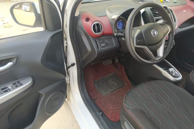 Used CHANGAN Benni 2015 1.4L IMT Luxury Model China IV Driver Seat