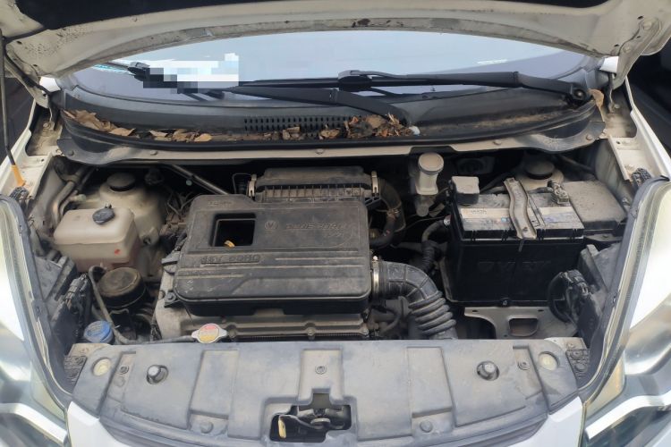 Used CHANGAN Benni 2015 1.4L Manual Luxury Model China V Standard Engine Bay