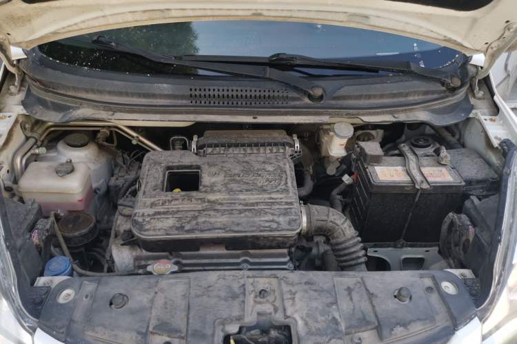 Used CHANGAN Benni 2015 1.4L Manual Luxury Model China V Standard Engine Bay