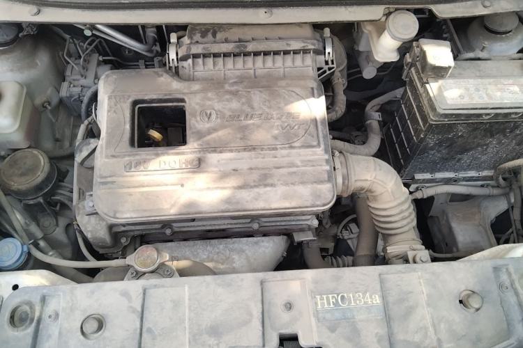Used CHANGAN Benni 2015 1.4L IMT Luxury Model China V Standard Engine Bay