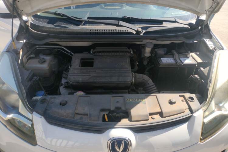 Used CHANGAN Benni 2015 1.4L Manual Luxury Model China V Standard Engine Bay