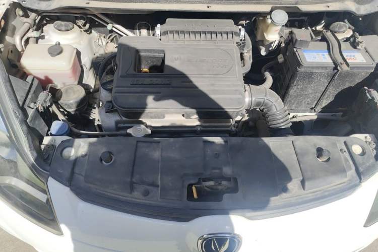 Used CHANGAN Benni 2015 1.4L IMT Sunroof Version China V Standard Engine Bay