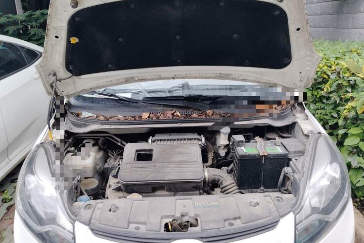 Used CHANGAN Benni 2015 1.4L IMT Prestige Model China V Standard Engine Bay