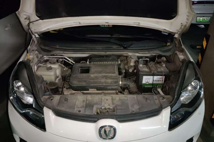 Used CHANGAN Benni 2015 1.4L IMT Luxury Model China IV Engine Bay